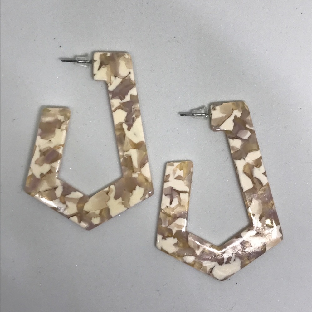 Ivory Shell Statement Marbled Retro Resin earrings